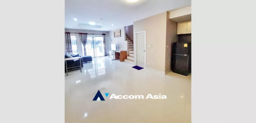  1  3 br Townhouse For Sale in Pattanakarn ,Bangkok BTS On Nut at Town Home in Onnut AA32920