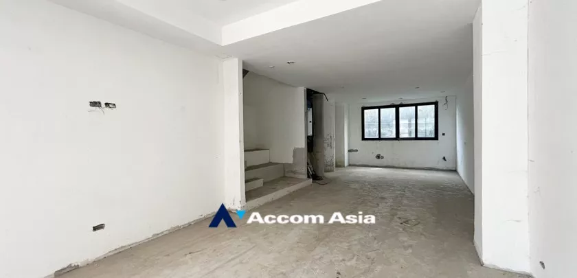 6  5 br Townhouse For Sale in Sukhumvit ,Bangkok BTS Phrom Phong at Moon Terrace Village AA32924