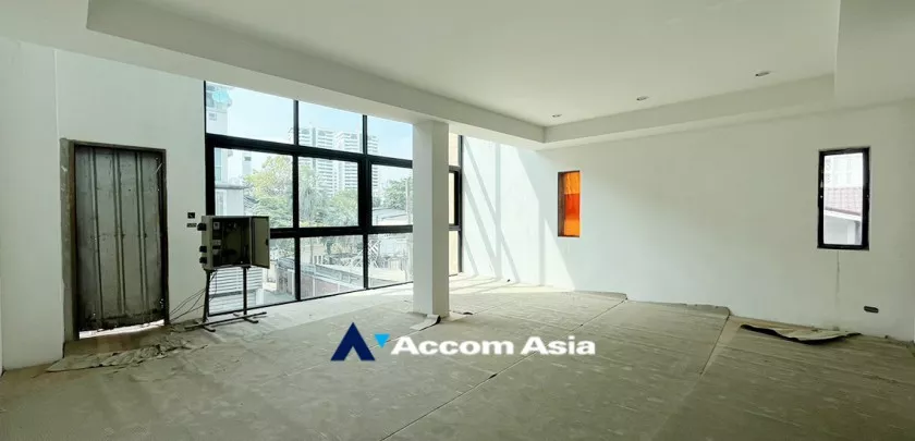 9  5 br Townhouse For Sale in Sukhumvit ,Bangkok BTS Phrom Phong at Moon Terrace Village AA32924