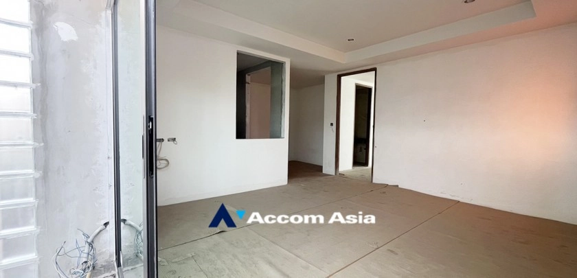 14  4 br Townhouse For Sale in Sukhumvit ,Bangkok BTS Phrom Phong at Moon Terrace Village AA32924