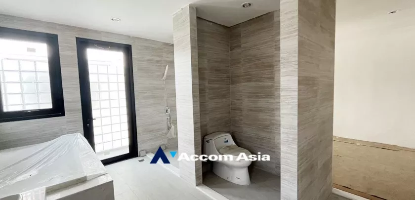 18  5 br Townhouse For Sale in Sukhumvit ,Bangkok BTS Phrom Phong at Moon Terrace Village AA32924