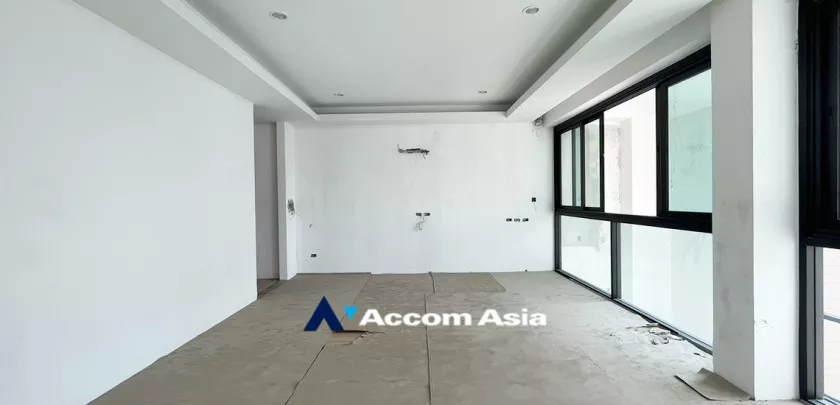 22  5 br Townhouse For Sale in Sukhumvit ,Bangkok BTS Phrom Phong at Moon Terrace Village AA32924