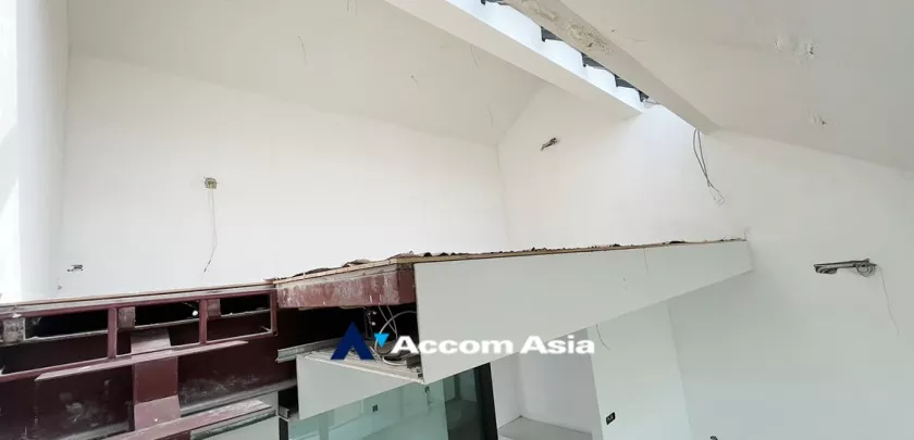 23  5 br Townhouse For Sale in Sukhumvit ,Bangkok BTS Phrom Phong at Moon Terrace Village AA32924