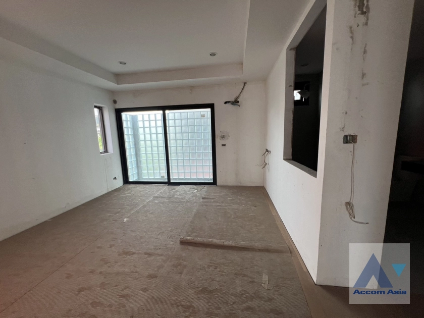 5  20 br Townhouse For Sale in Sukhumvit ,Bangkok BTS Phrom Phong at Moon Terrace Village AA32925