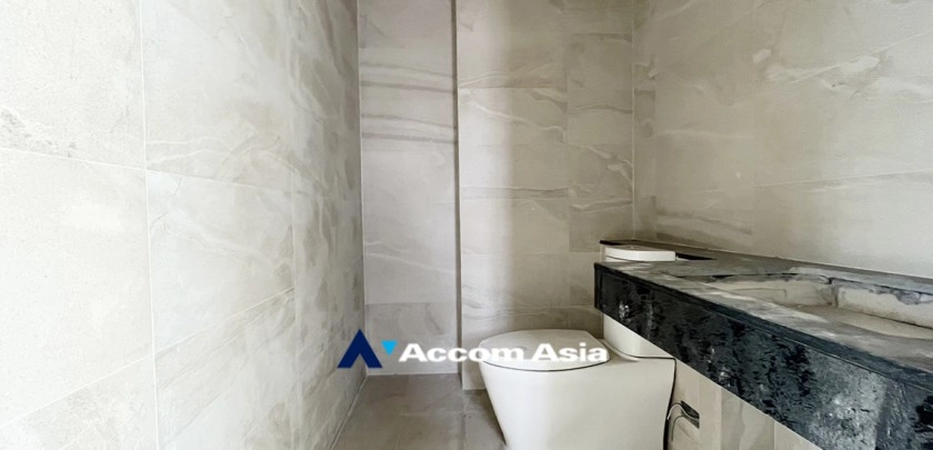 12  20 br Townhouse For Sale in Sukhumvit ,Bangkok BTS Phrom Phong at Moon Terrace Village AA32925
