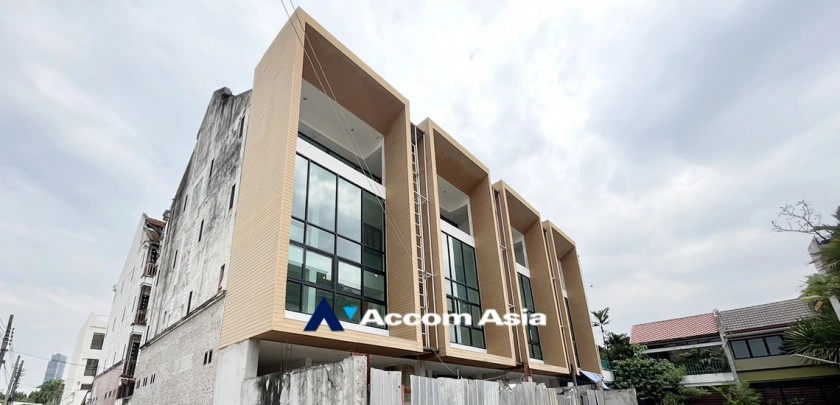 27  20 br Townhouse For Sale in Sukhumvit ,Bangkok BTS Phrom Phong at Moon Terrace Village AA32925