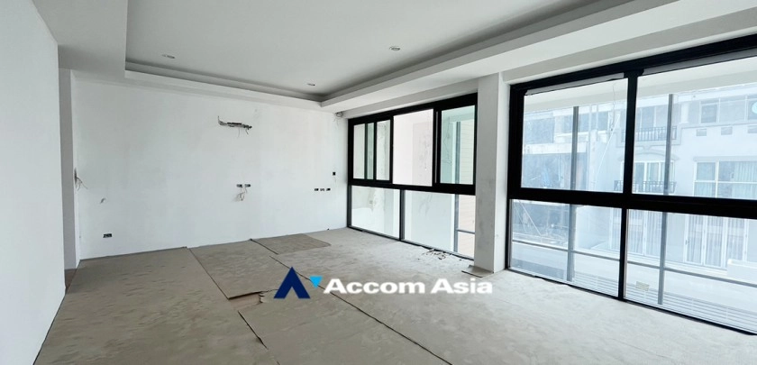 11  4 br Townhouse For Sale in Sukhumvit ,Bangkok BTS Phrom Phong at Moon Terrace Village AA32934