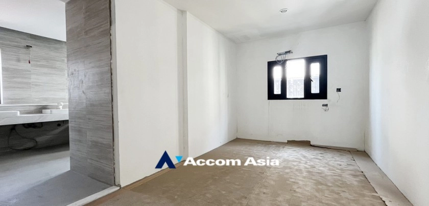 13  4 br Townhouse For Sale in Sukhumvit ,Bangkok BTS Phrom Phong at Moon Terrace Village AA32936