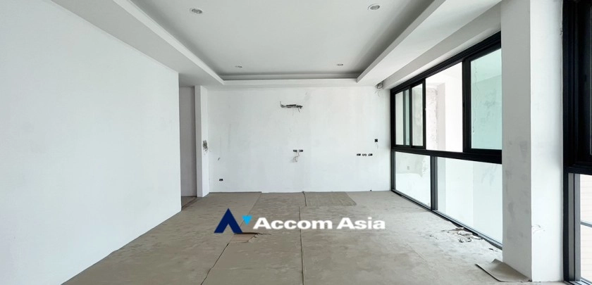 18  4 br Townhouse For Sale in Sukhumvit ,Bangkok BTS Phrom Phong at Moon Terrace Village AA32936