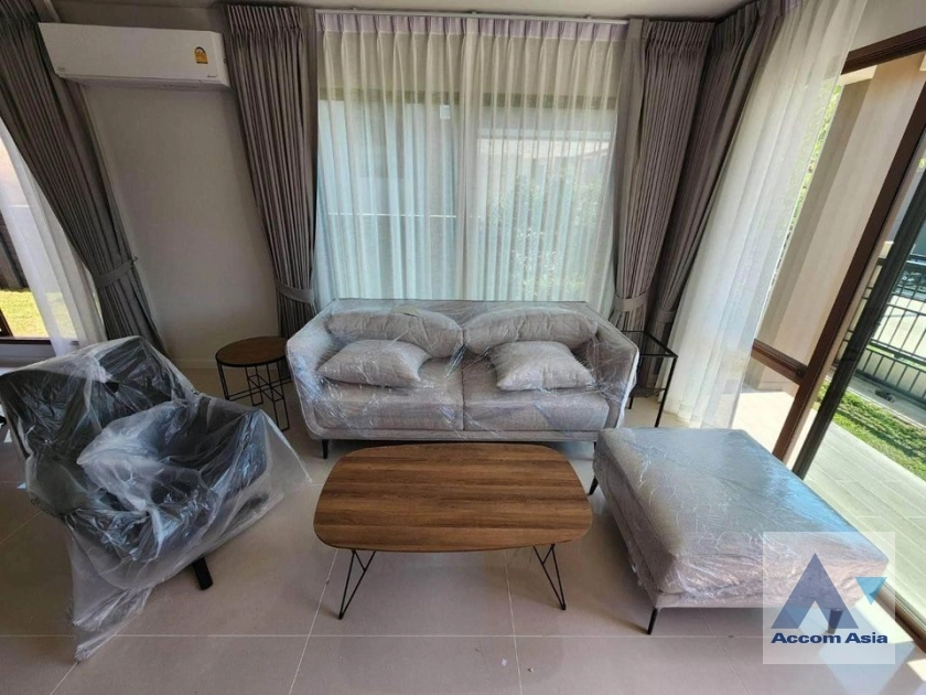 unit 4 Bedrooms  House For Rent in Ramkhamhaeng, Bangkok  (AA32942)