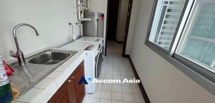 6  3 br Apartment For Rent in Ploenchit ,Bangkok BTS Ploenchit at Elegance and Traditional Luxury AA32947