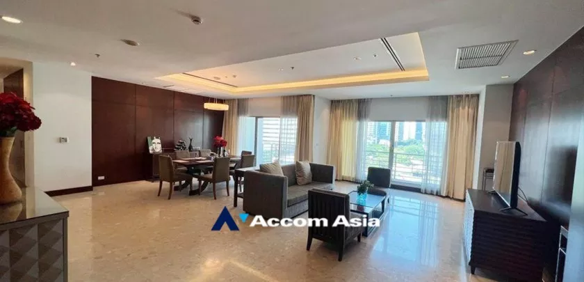  3 Bedrooms  Apartment For Rent in Ploenchit, Bangkok  near BTS Ploenchit (AA32947)