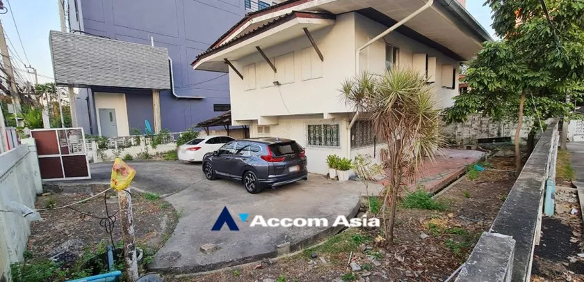 unitHome Office |  3 Bedrooms  House For Rent in Ratchadaphisek, Bangkok  near MRT Rama 9 (AA32953)