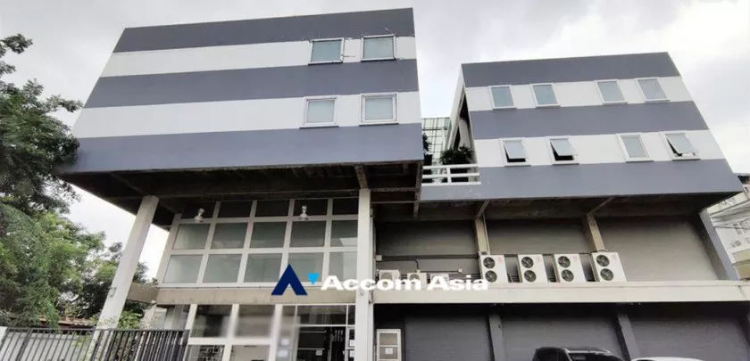 unit Studio  Warehouse For Sale in Sukhumvit, Bangkok  near BTS Phra khanong (AA32963)