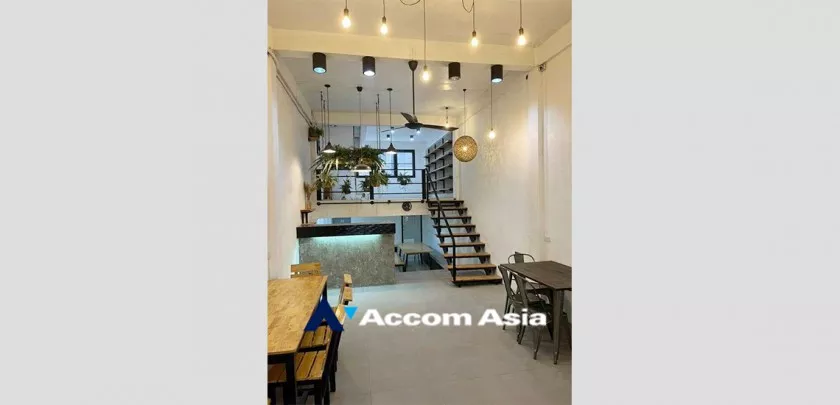  2  4 br Shophouse For Sale in Bang Na ,Bangkok BTS Udomsuk AA32964