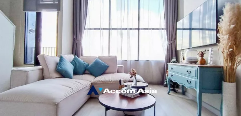 unit 1 Bedroom  Condominium For Rent in Sathorn, Bangkok  near BTS Chong Nonsi (AA32968)