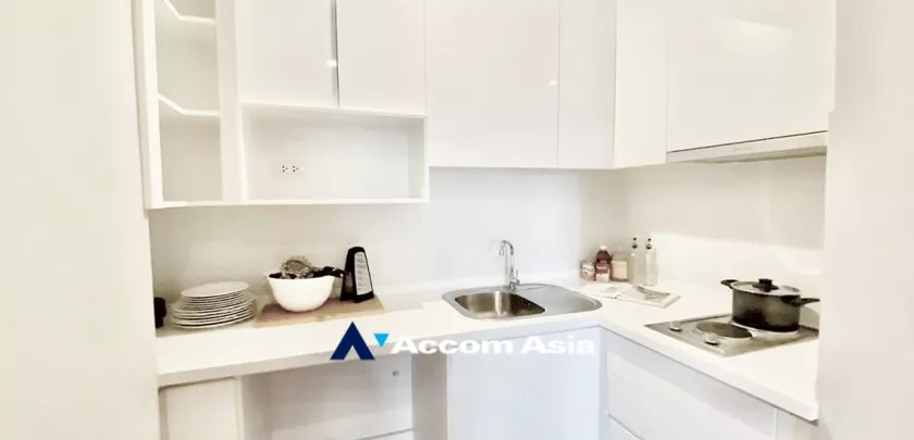  2 Bedrooms  Condominium For Rent in Bangna, Bangkok  near BTS Bang Na (AA32972)