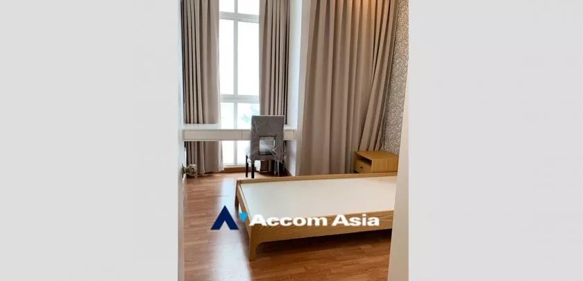  3 Bedrooms  Condominium For Rent in Bangna, Bangkok  near BTS Bang Na (AA32973)