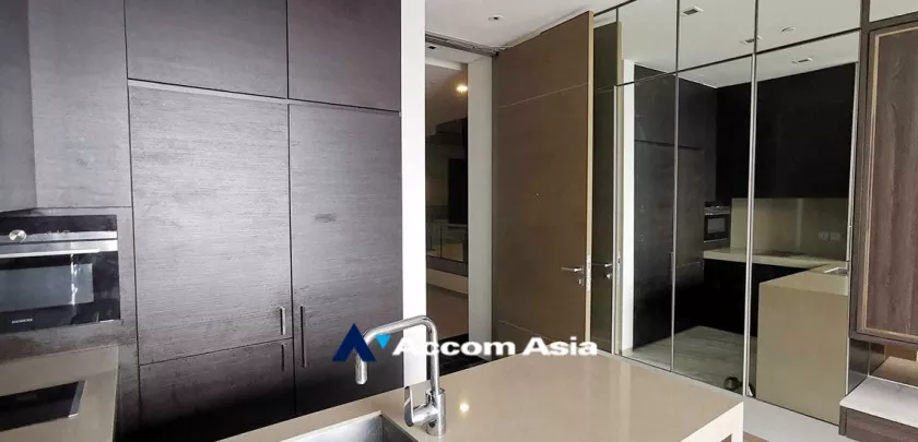 unit 1 Bedroom  Condominium For Rent in Silom, Bangkok  near BTS Sala Daeng (AA32974)