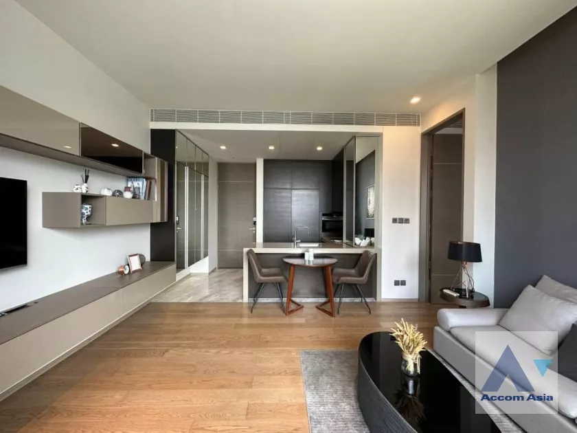  1 Bedroom  Condominium For Rent & Sale in Silom, Bangkok  near MRT Lumphini (AA32975)