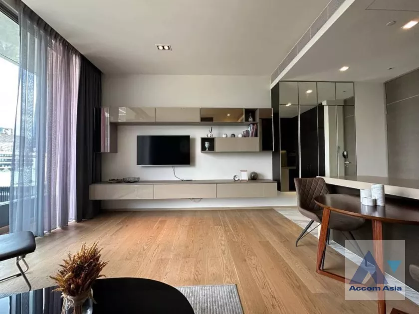  1 Bedroom  Condominium For Rent & Sale in Silom, Bangkok  near MRT Lumphini (AA32975)