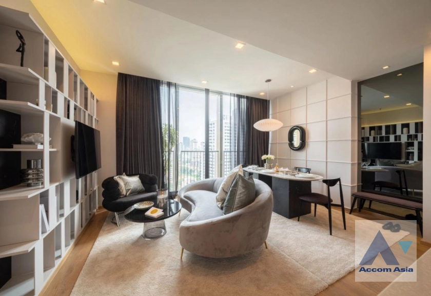 Noble Around Sukhumvit 33 Condominium  2 Bedroom for Sale & Rent BTS Phrom Phong in Sukhumvit Bangkok