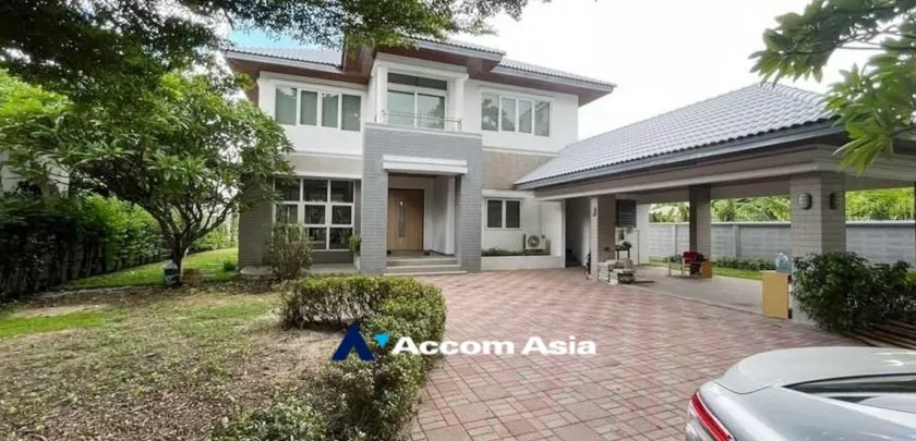  4 Bedrooms  House For Rent & Sale in Phaholyothin, Bangkok  near MRT Lat Phrao (AA32978)