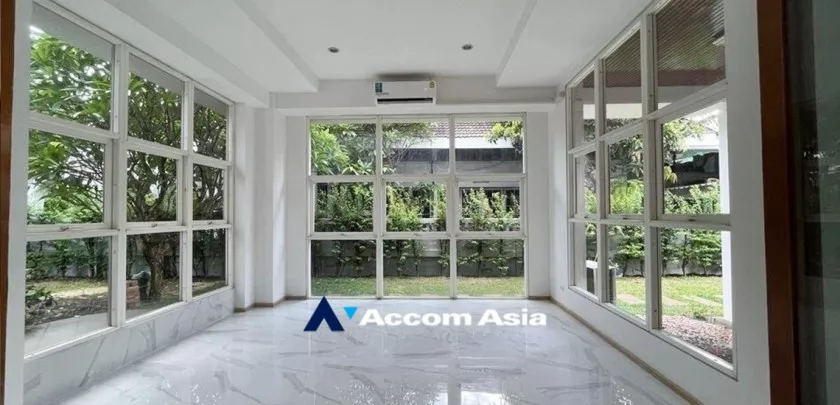 5  4 br House for rent and sale in phaholyothin ,Bangkok MRT Lat Phrao AA32978