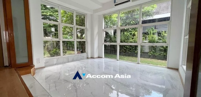 6  4 br House for rent and sale in phaholyothin ,Bangkok MRT Lat Phrao AA32978