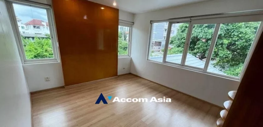 9  4 br House for rent and sale in phaholyothin ,Bangkok MRT Lat Phrao AA32978