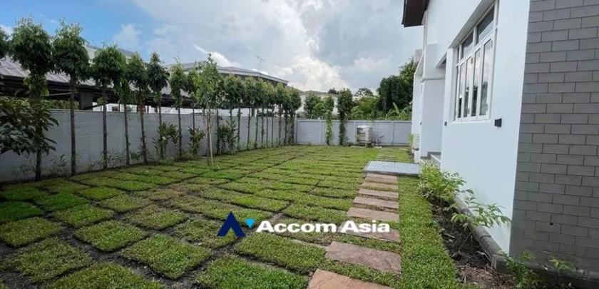 17  4 br House for rent and sale in phaholyothin ,Bangkok MRT Lat Phrao AA32978