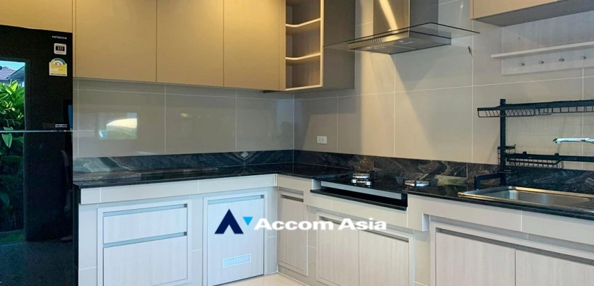 6  3 br House for rent and sale in Samutprakan ,Samutprakan  at House in Compound AA32980
