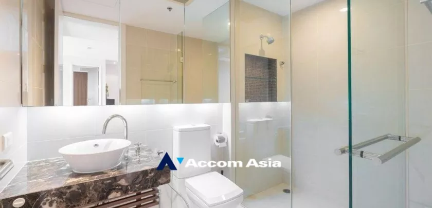 15  2 br Condominium For Rent in Silom ,Bangkok BTS Sala Daeng - MRT Silom at The Legend Saladaeng AA32984