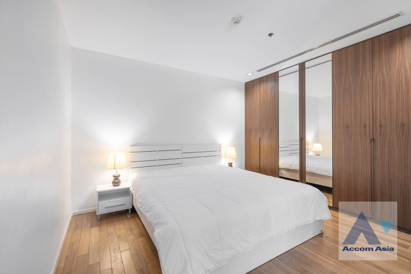 unitPet friendly |  1 Bedroom  Condominium For Rent & Sale in Silom, Bangkok  near BTS Sala Daeng - MRT Silom (AA32985)