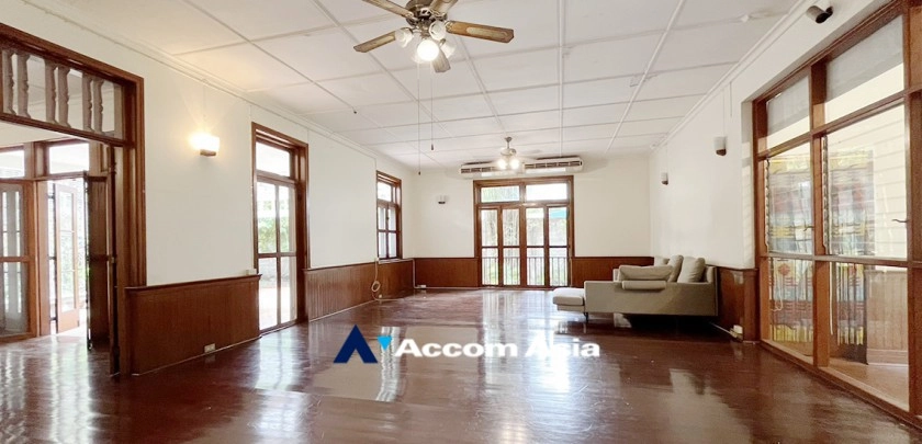 unitStylish House with Wide Terrace and Open Greenery View (AA32991)