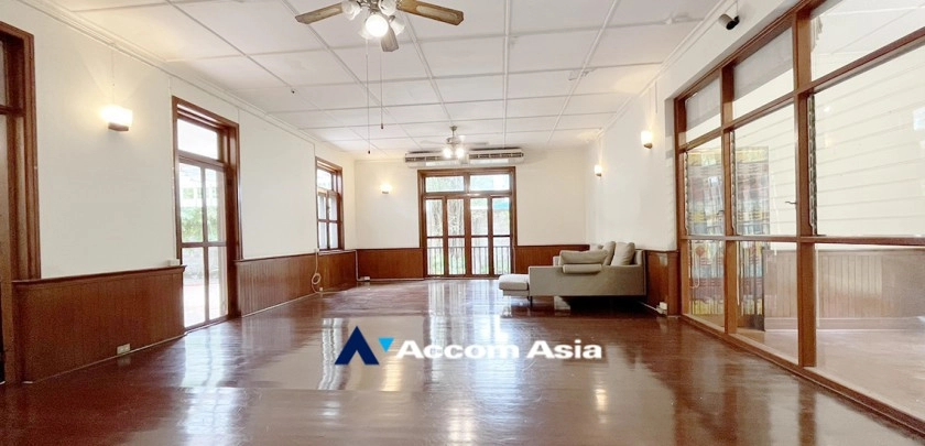 unitStylish House with Wide Terrace and Open Greenery View (AA32991)