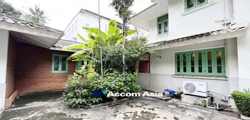 28  3 br House For Rent in sathorn ,Bangkok MRT Lumphini AA32991