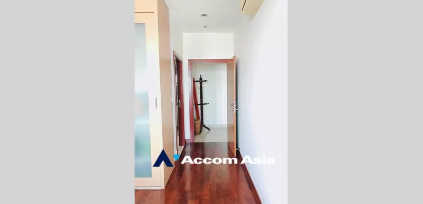 3 Bedrooms  Condominium For Sale in Sathorn, Bangkok  near BRT Technic Krungthep (AA33002)