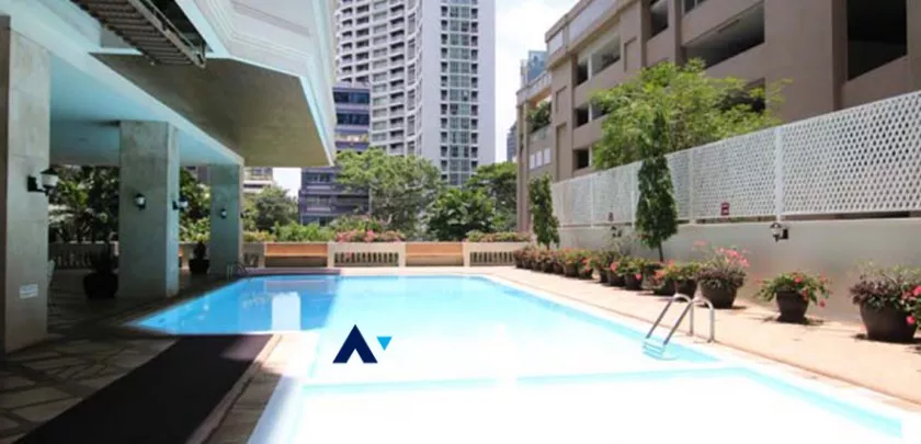  2  3 br Apartment For Rent in Ploenchit ,Bangkok BTS Ratchadamri at High rise and Peaceful AA33015