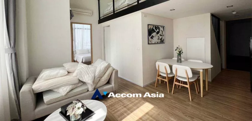 Duplex Condo |  2 Bedrooms  Condominium For Rent in Sukhumvit, Bangkok  near BTS On Nut (AA33019)