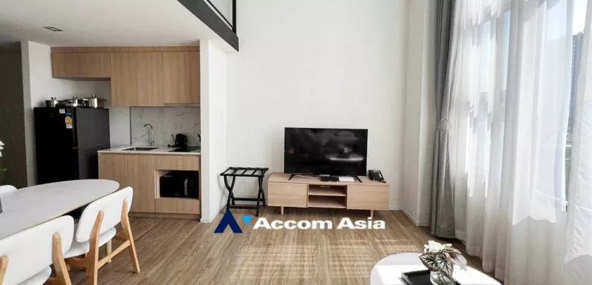Duplex Condo |  2 Bedrooms  Condominium For Rent in Sukhumvit, Bangkok  near BTS On Nut (AA33019)