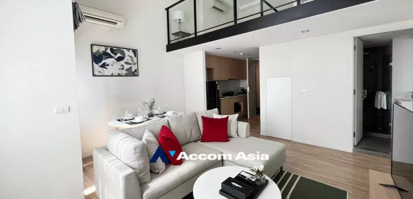 Duplex Condo |  2 Bedrooms  Condominium For Rent in Sukhumvit, Bangkok  near BTS On Nut (AA33020)