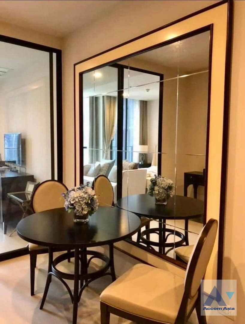 unit 1 Bedroom  Condominium For Rent in Ploenchit, Bangkok  near BTS Ploenchit (AA33034)