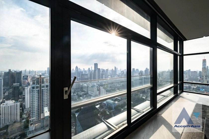 27  1 br Condominium For Sale in New Phetchaburi ,Bangkok MRT Phetchaburi at Circle Living Prototype AA33038