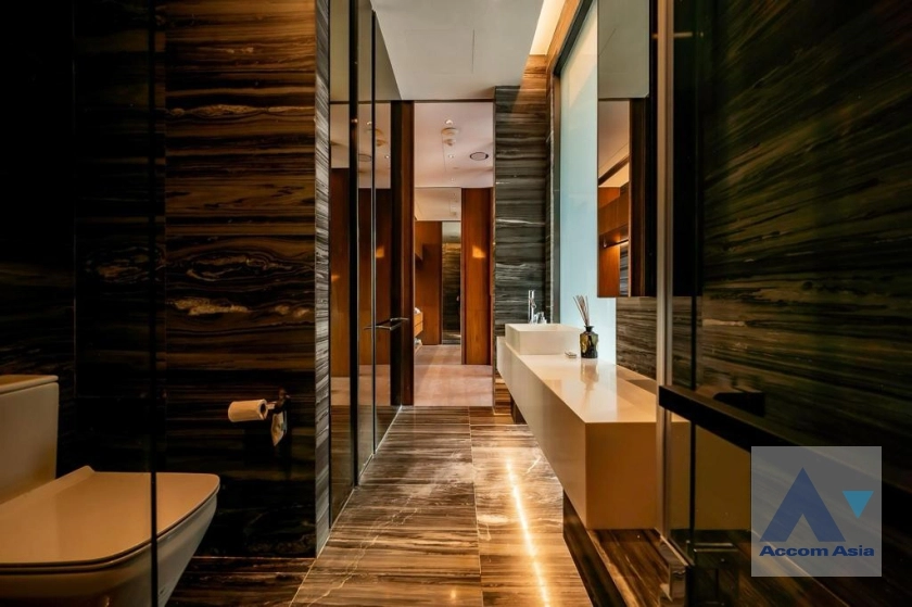 21  1 br Condominium For Sale in New Phetchaburi ,Bangkok MRT Phetchaburi at Circle Living Prototype AA33038