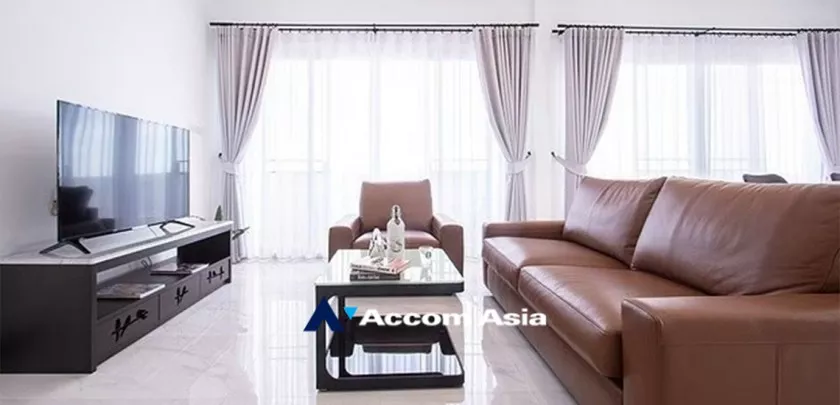 6  3 br Apartment For Rent in Sukhumvit ,Bangkok BTS Punnawithi at Apartment complex in Bangkok AA33042