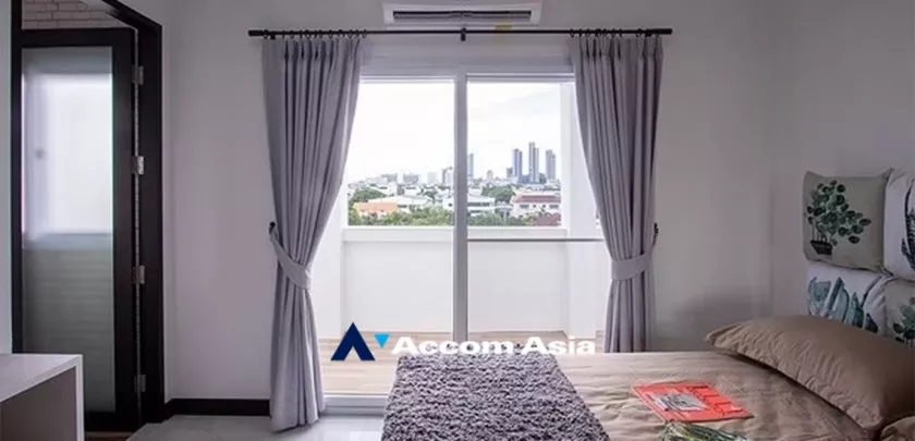 20  3 br Apartment For Rent in Sukhumvit ,Bangkok BTS Punnawithi at Apartment complex in Bangkok AA33042