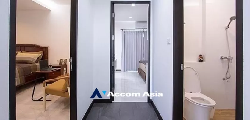 21  3 br Apartment For Rent in Sukhumvit ,Bangkok BTS Punnawithi at Apartment complex in Bangkok AA33042