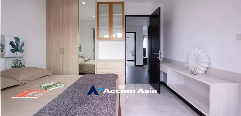 19  3 br Apartment For Rent in Sukhumvit ,Bangkok BTS Punnawithi at Apartment complex in Bangkok AA33042