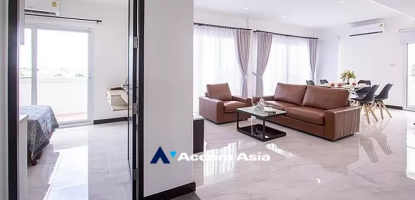 Penthouse |  3 Bedrooms  Apartment For Rent in Sukhumvit, Bangkok  near BTS Punnawithi (AA33042)